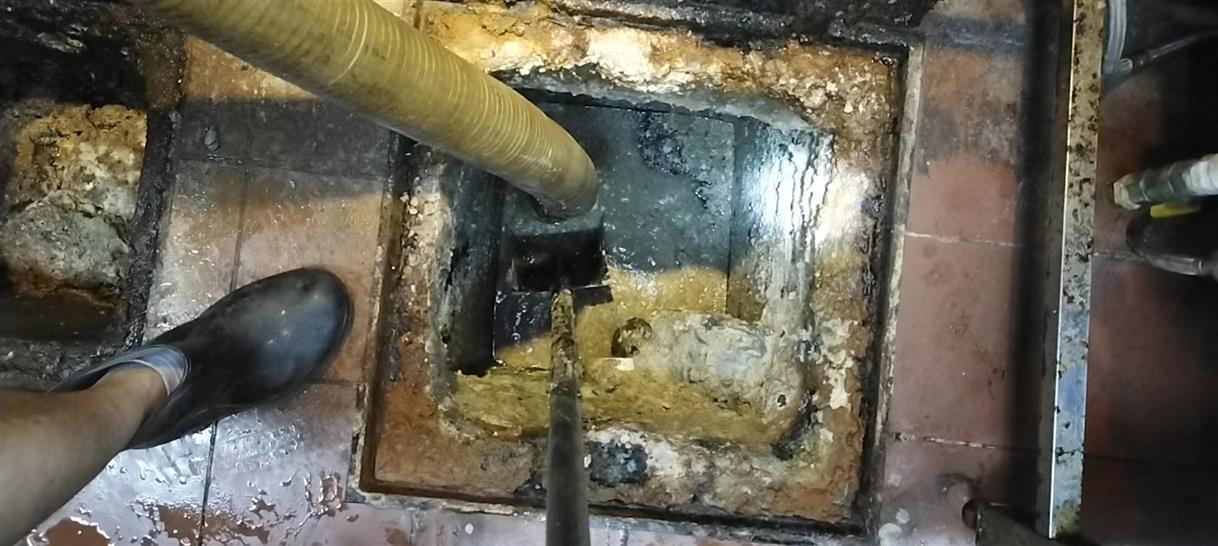 宣恩污水池清理一般都有毒气，怎么预防中毒呢？